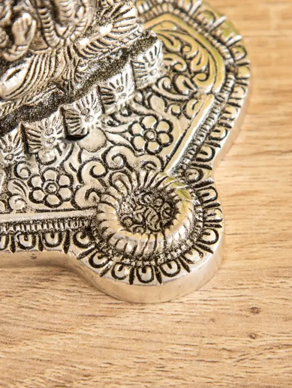 Подставка под благовония  Подставка под благовония "Ганеша в храме" алюминий 6,5х7,5х8,5 см