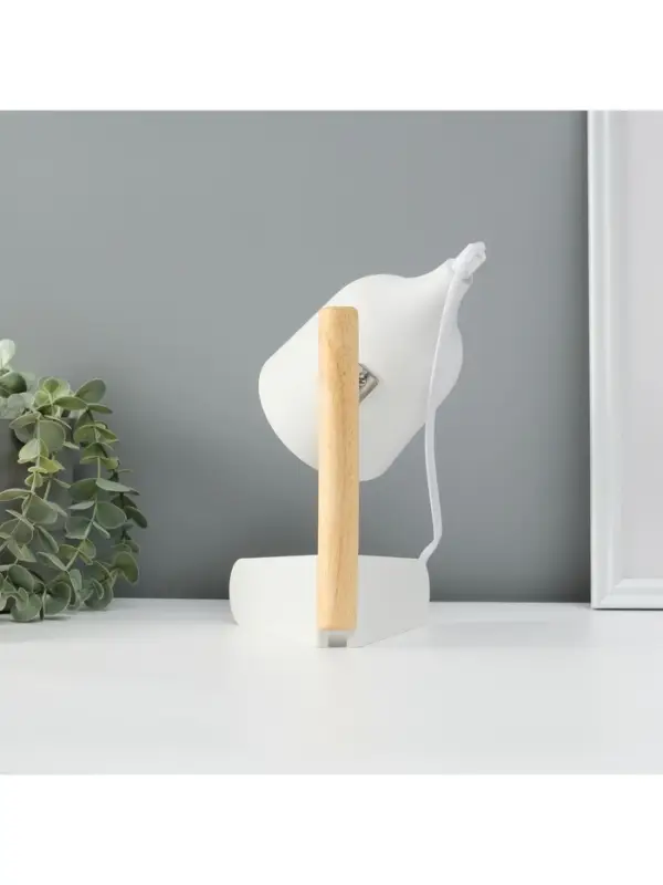 Лампа настольная RISALUX &laquo;Престиж&raquo;, 40 Вт, Е27, белая, 13&times;12&times;24 см