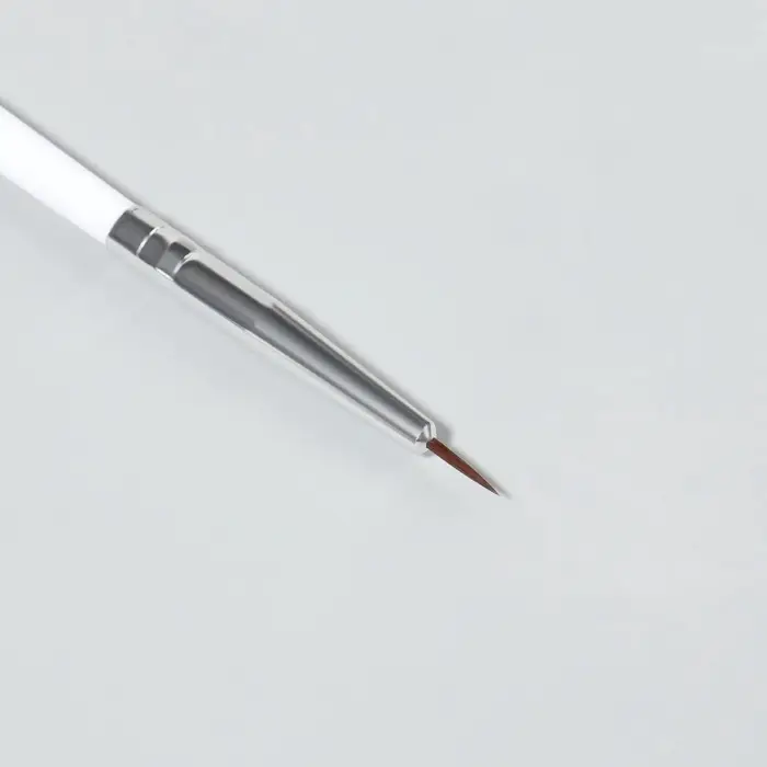 Кисть для дизайна ногтей, тонкая, 16.5 см, d=2×6 мм, белая Кисть для дизайна ногтей, тонкая, 16.5 см, d=2×6 мм, белая