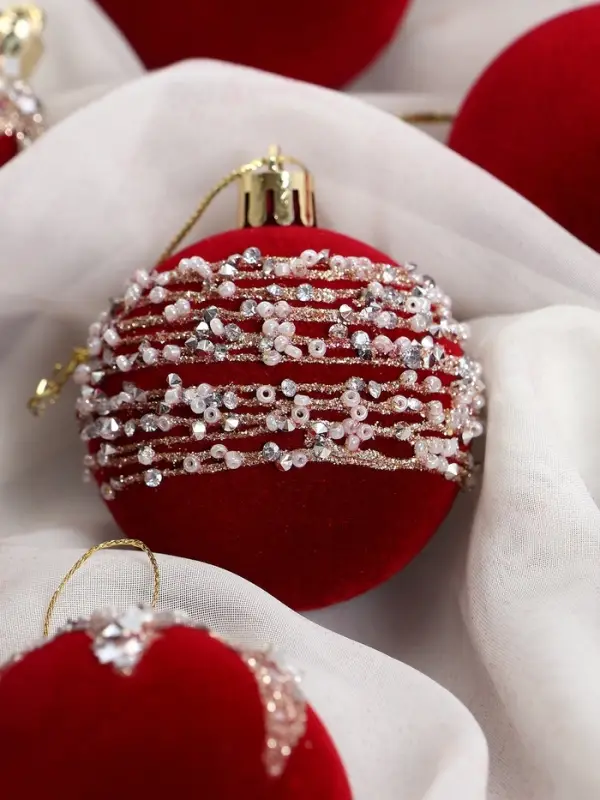 Набор шаров пластик d-6 см, 16 шт Набор шаров пластик d-6 см, 16 шт "Бархат. Маскарад" красный