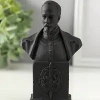 Бюст Дзержинского Ф.Э., гипс, 12&times;7.5&times;4 см, графит