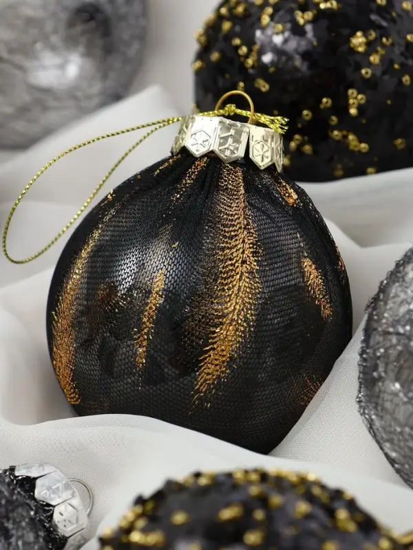 Набор шаров пластик d-8 см, 9 шт Набор шаров пластик d-8 см, 9 шт "Шаннен" перья