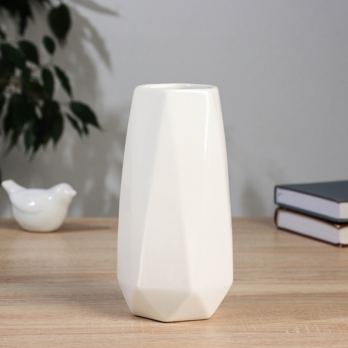 Керамическая ваза декоративная настольная «Герберт», для цветов, сухоцветов, d-6 см, 18.5×9 см, белый Керамическая ваза декоративная настольная «Герберт», для цветов, сухоцветов, d-6 см, 18.5×9 см, белый