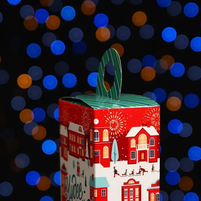 Коробка новогодняя подарочная складная «Лунапарк» 10×6×21 см