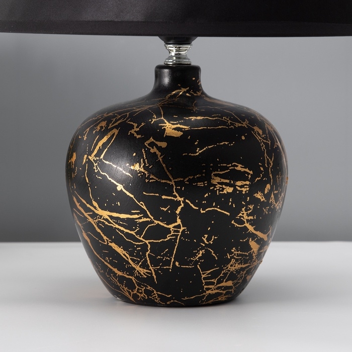 Настольная лампа с абажуром RISALUX «Сарин», Е27, 40 Вт, чёрно-золотой, 30×30×39.5 см Настольная лампа с абажуром RISALUX «Сарин», Е27, 40 Вт, чёрно-золотой, 30×30×39.5 см