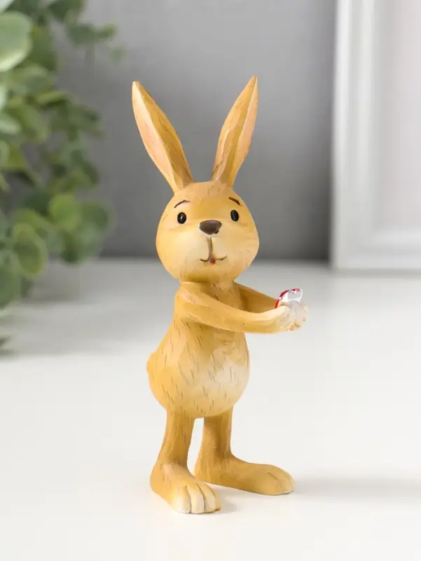 Сувенир полистоун "Зайчик держит красное сердце в лапках" 13 см