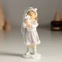 Фигурка - подвеска полистоун &laquo;Малышка с любимцем в шапке&raquo;, ёлочная игрушка, 4&times;4&times;10.5 см