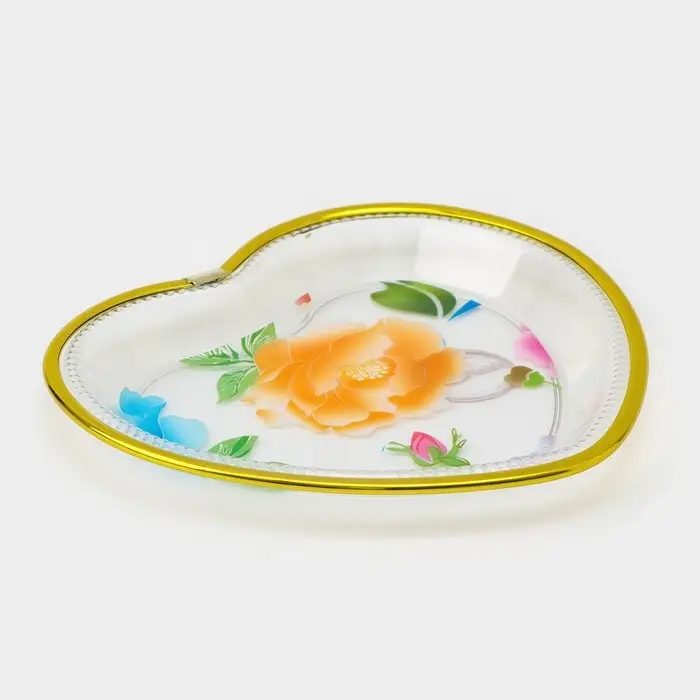 Блюдо фигурное Доляна «Сердце», 16,5×16,5 см, рисунок МИКС Блюдо фигурное Доляна «Сердце», 16,5×16,5 см, рисунок МИКС