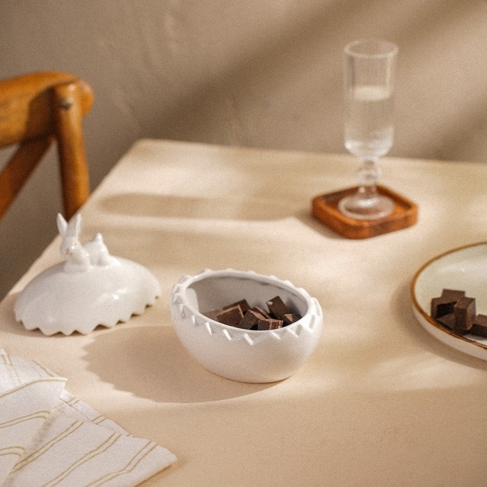 Конфетница керамическая SL Home «Пасхальные кролики», 15,5×12×16 см, цвет белый Конфетница керамическая SL Home «Пасхальные кролики», 15,5×12×16 см, цвет белый