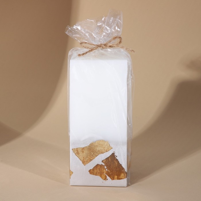 Свеча интерьерная белая с бетоном и поталью, 6 х 6 х 14 см Свеча интерьерная белая с бетоном и поталью, 6 х 6 х 14 см