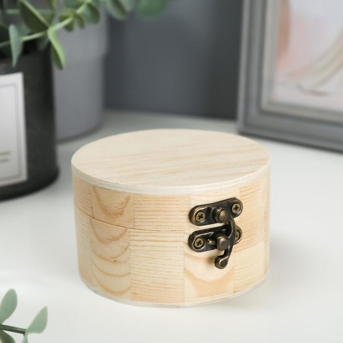 Шкатулка дерево простая круглая 9,2*9,2*5,2 см Шкатулка дерево простая круглая 9,2*9,2*5,2 см