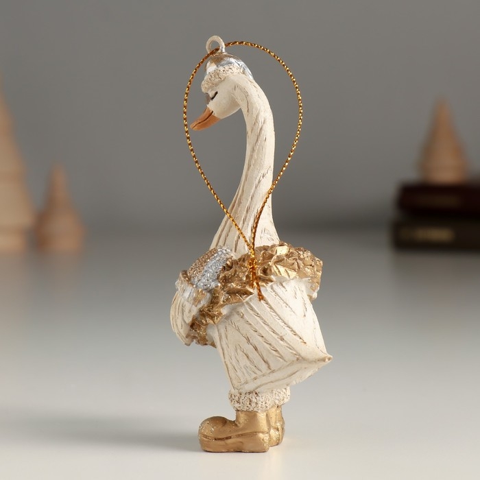 Сувенир полистоун подвеска Сувенир полистоун подвеска "Гусь в шапочке и ботинках" 5х4,5х11 см