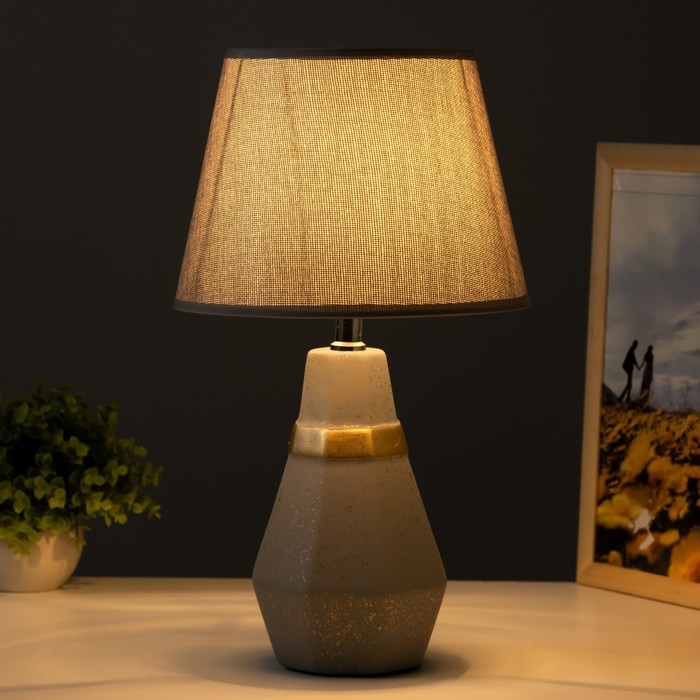 Настольная лампа Настольная лампа "Айседора" E14 40Вт серый-золото 23х23х40 см RISALUX