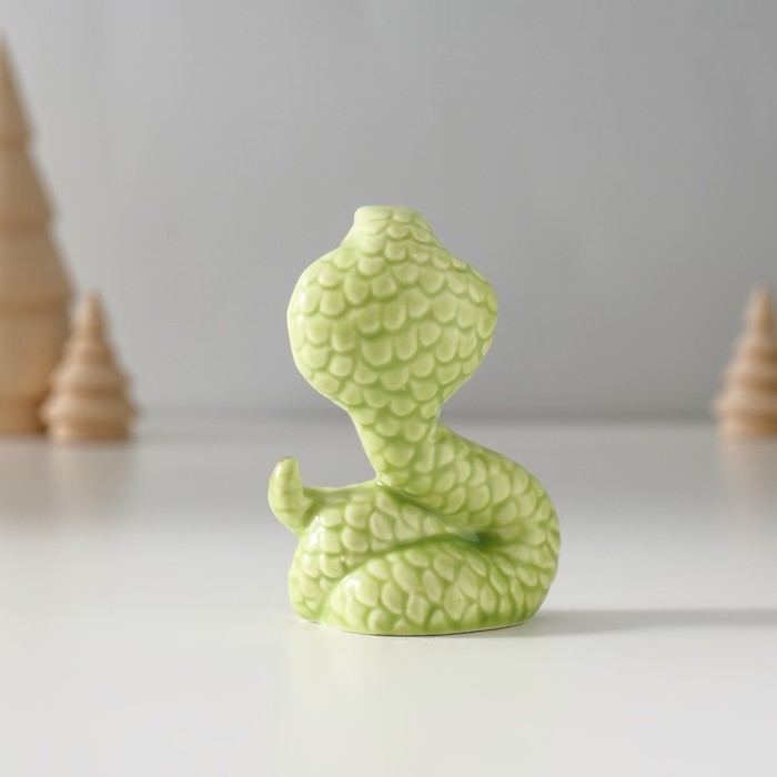 Сувенир керамика Сувенир керамика "Зелёная кобра" с золотом 3х5х7,5 см