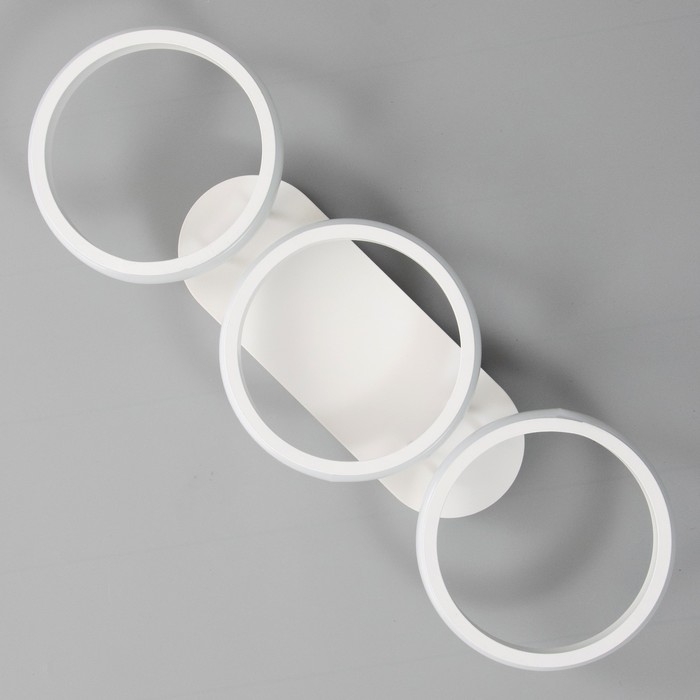 Светильник Светильник "Наоми" LED 33Вт 6000К белый 52,5х17х7 см