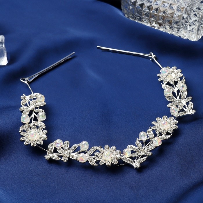 Аксессуар для волос "Берта" (с невидимками) цветы, листья, 23,5 см, серебристо-белый