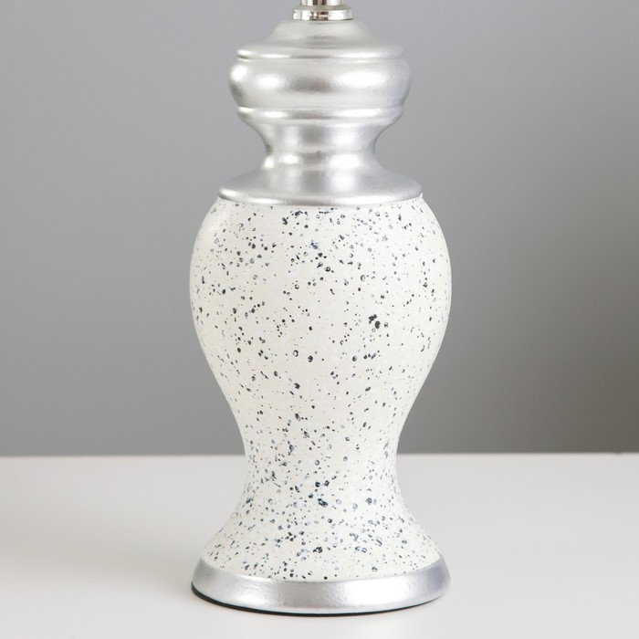 Настольная лампа Настольная лампа "Ламина" Е14 40Вт бело-серебристый 22х22х40 см