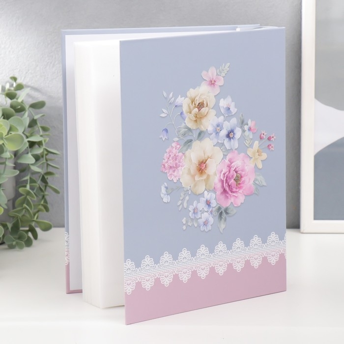 Фотоальбом на 200 фото 10х15 см Фотоальбом на 200 фото 10х15 см "Бабочки в цветах" в коробке МИКС 26,5х20,5х5,5 см