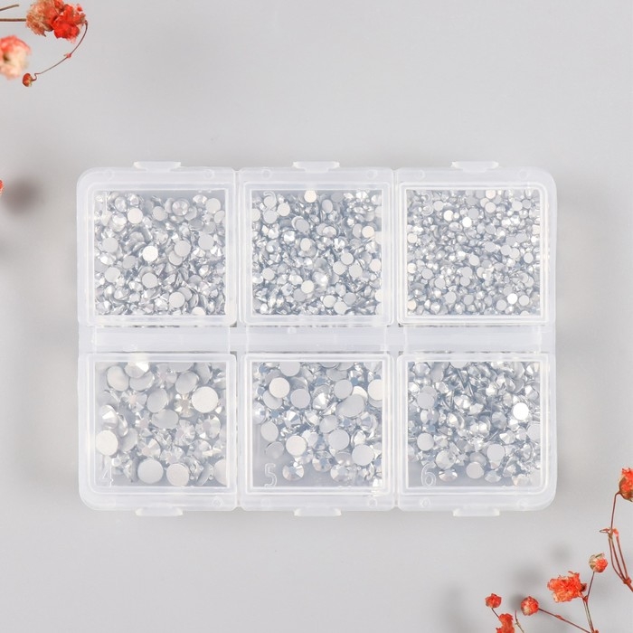 Декор для творчества стекло Декор для творчества стекло "Стразы. Серебро" d=2-4,8 мм н-р 1188 шт 6х8х1,5 см