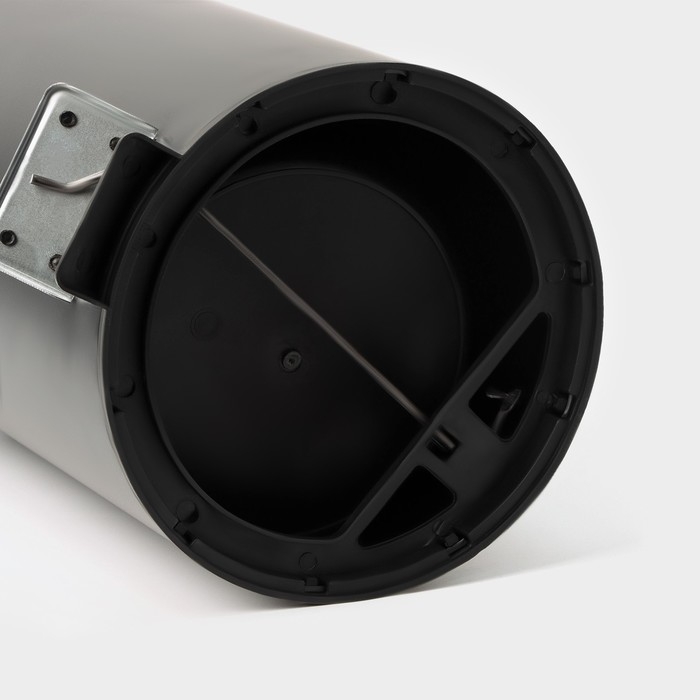 Ведро мусорное с педалью Stölz, 12 л, нержавеющая сталь, цвет чёрный Ведро мусорное с педалью Stölz, 12 л, нержавеющая сталь, цвет чёрный