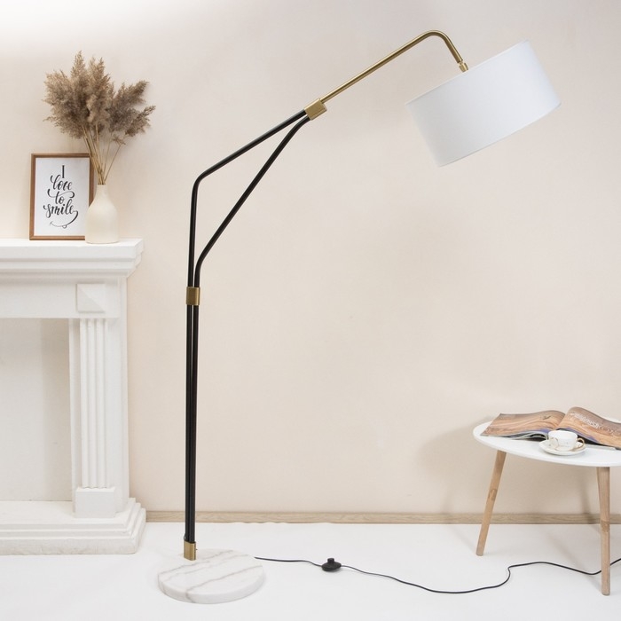 Торшер 19067/1 E27 40Вт черно-золотой 110х35х195 см