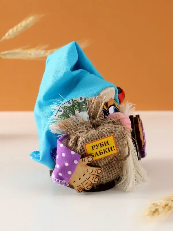 Оберег-домовой Оберег-домовой "Везунчик с божьей коровкой", 9х9/13см