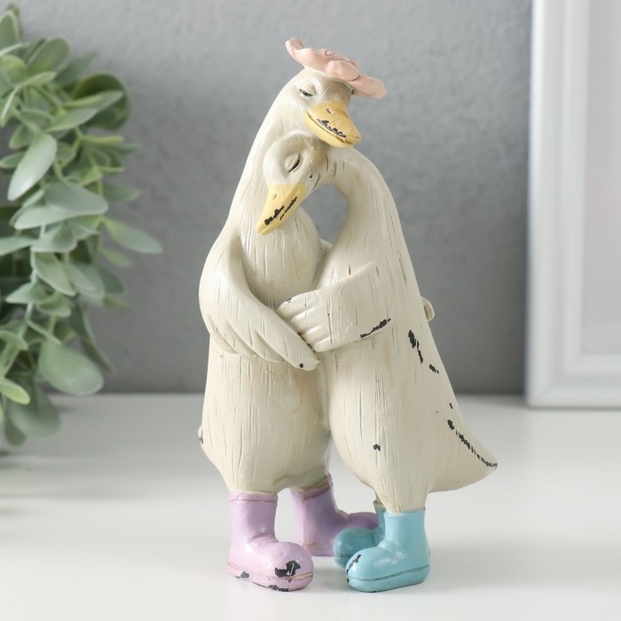 Сувенир полистоун  Сувенир полистоун "Гуси - объятия, нежность" 9х5,5х14,5 см