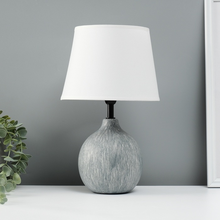 Лампа настольная Лампа настольная "Тезис" 1х40Вт Е14 серый 20х20х32см