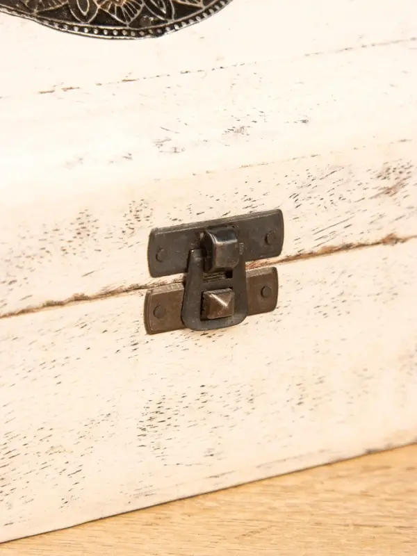 Сундучок Сундучок "Солнце ацтеков" 19х12х11 см, манговое дерево, белый антик