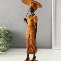 Сувенир полистоун "Африканка в горчичном наряде с зонтом" 11,5х11,5х36,5 см