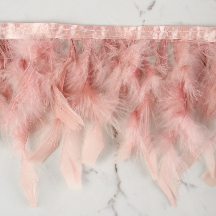Тесьма с перьями индюка, 13-17 см, 5 ± 0,5 м, цвет пудровый Тесьма с перьями индюка, 13-17 см, 5 ± 0,5 м, цвет пудровый