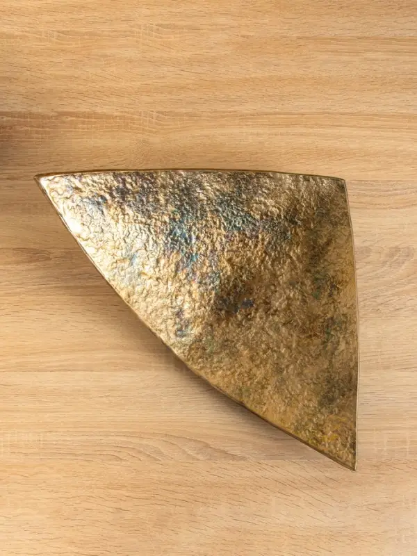 Блюдо треугольное 51х31х17 см, алюминий Блюдо треугольное 51х31х17 см, алюминий