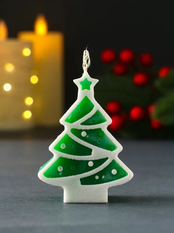 Свеча новогодняя "Ёлочка с гирляндой" 55х75мм, зелёный