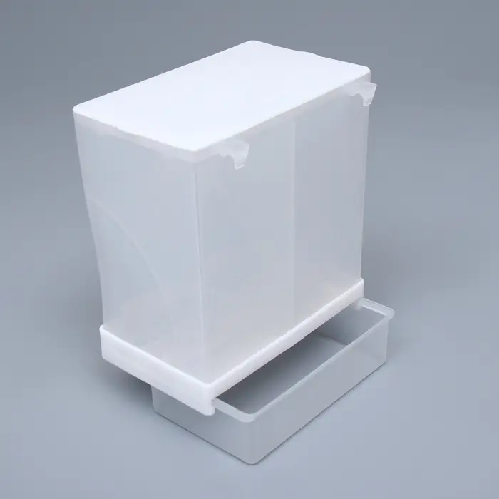 Автокормушка для птиц &laquo;Пижон&raquo;, 8.5&times;8&times;15.4 см, пластик, белая