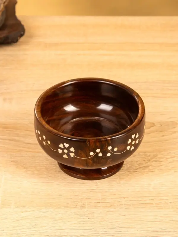 Чаша на ножке "В самое сердце" 13х13х8 см, дерево шишам