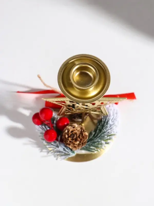 Подсвечник металл на 1 свечу  Подсвечник металл на 1 свечу "Ажурная звезда с новогодним декором" золото d=2 см 9х9х15,5 см   10874