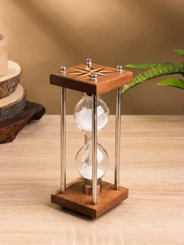 Песочные часы &laquo;Стороны света&raquo;, 7.5&times;7.5&times;19 см, на 2 минуты