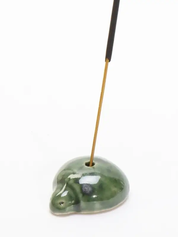 Подставка под благовония &laquo;Божья коровка&raquo;, 4&times;3.5&times;1.5 см, керамика, зелёная
