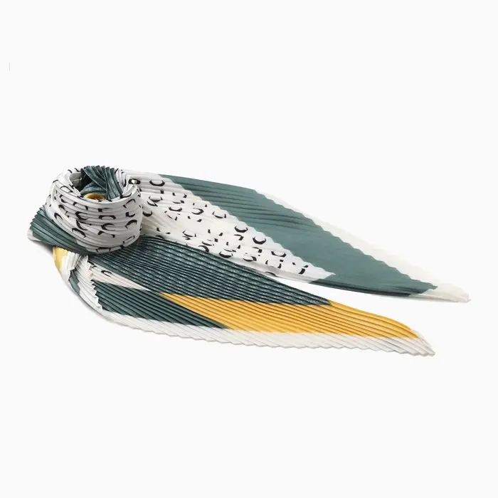 Плиссированный женский платок MINAKU, 70*70, цв.зелёный Плиссированный женский платок MINAKU, 70*70, цв.зелёный