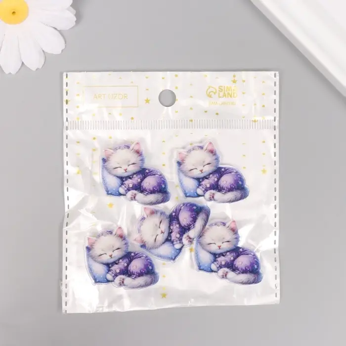 Декор для творчества акрил Декор для творчества акрил "Котёнок в пижамке сладко спит на подушке" 2,9х3,4х0,3 см