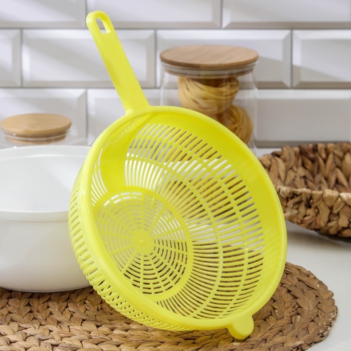 Дуршлаг с поддоном, d=25 см, пластиковый, цвет МИКС Дуршлаг с поддоном, d=25 см, пластиковый, цвет МИКС