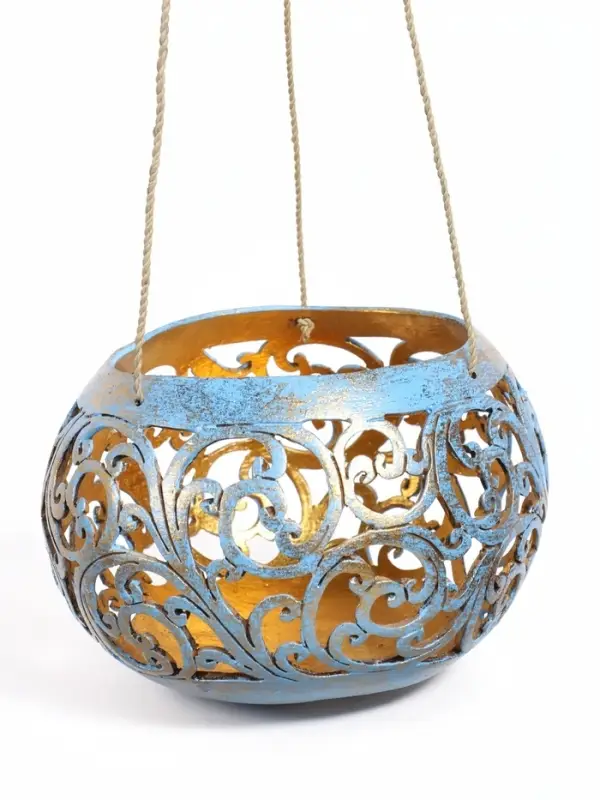 Подсвечник подвесной из кокоса, 14&times;14&times;10 см, голубой-золотой