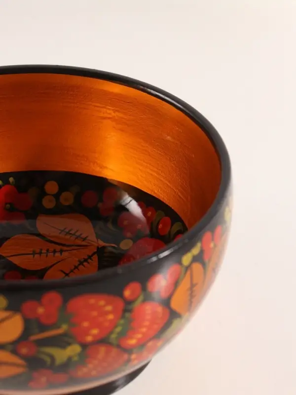 Салатник деревянный хохлома &laquo;Ягодка&raquo;, 16&times;16&times;9 см