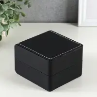Шкатулка для часов 1 отделение &laquo;Чёрная с белой строчкой&raquo;, матовая, 7.5&times;11&times;10.3 см