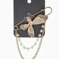 Булавка &laquo;Бабочка&raquo; в стразах, цепочка, жемчуг, L=7.5 см, цвет белый в золоте