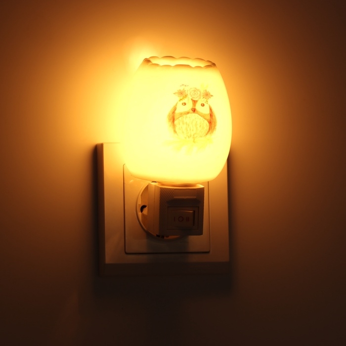 Светильник Светильник "Тетушка сова" 1х7Вт Е11 белый 6х7х11см