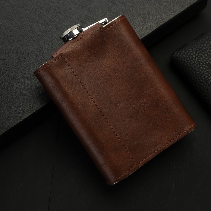 Фляжка со складной стопкой в чехле «На верном пути», 240 мл / 75 мл Фляжка со складной стопкой в чехле «На верном пути», 240 мл / 75 мл