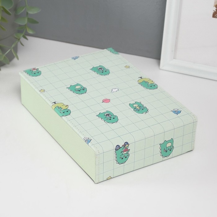 Шкатулка кожзам для украшений с зеркалом  Шкатулка кожзам для украшений с зеркалом "Динозаврики" зелёная 15х21,5х5,5 см