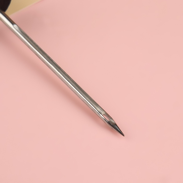 Шило швейное, с отверстием на конце, 15,5 × 2 см Шило швейное, с отверстием на конце, 15,5 × 2 см