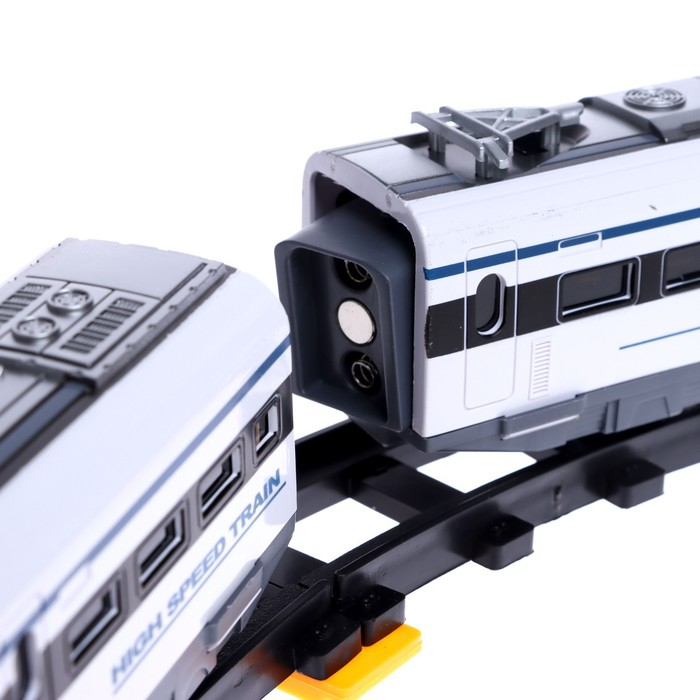 Железная дорога «Скорый поезд», радиоуправление, световые и звуковые эффекты Железная дорога «Скорый поезд», радиоуправление, световые и звуковые эффекты